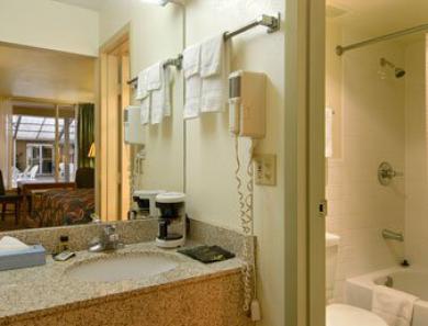 Heritage Inn Springdale Room photo